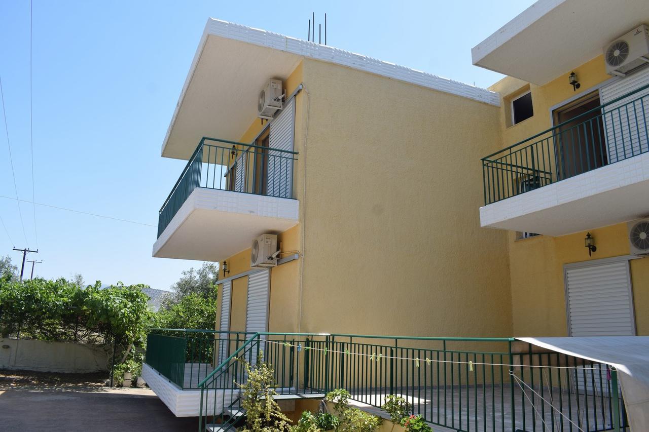 Apartments Rania Tolón Exterior photo